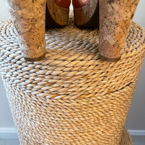 Adrienne Vittadini orange leather sandals - Picture 8 of 9